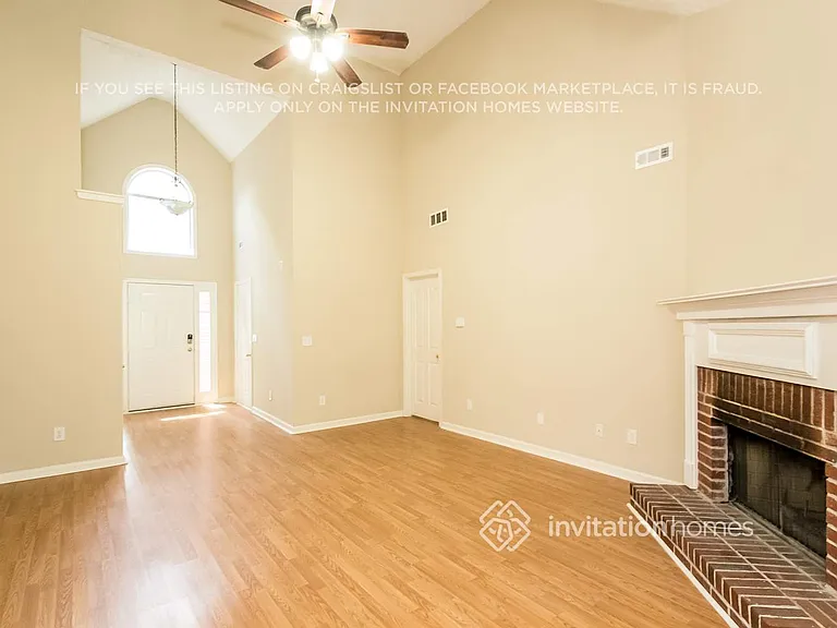 180 Eastfield Ct — Photo 4