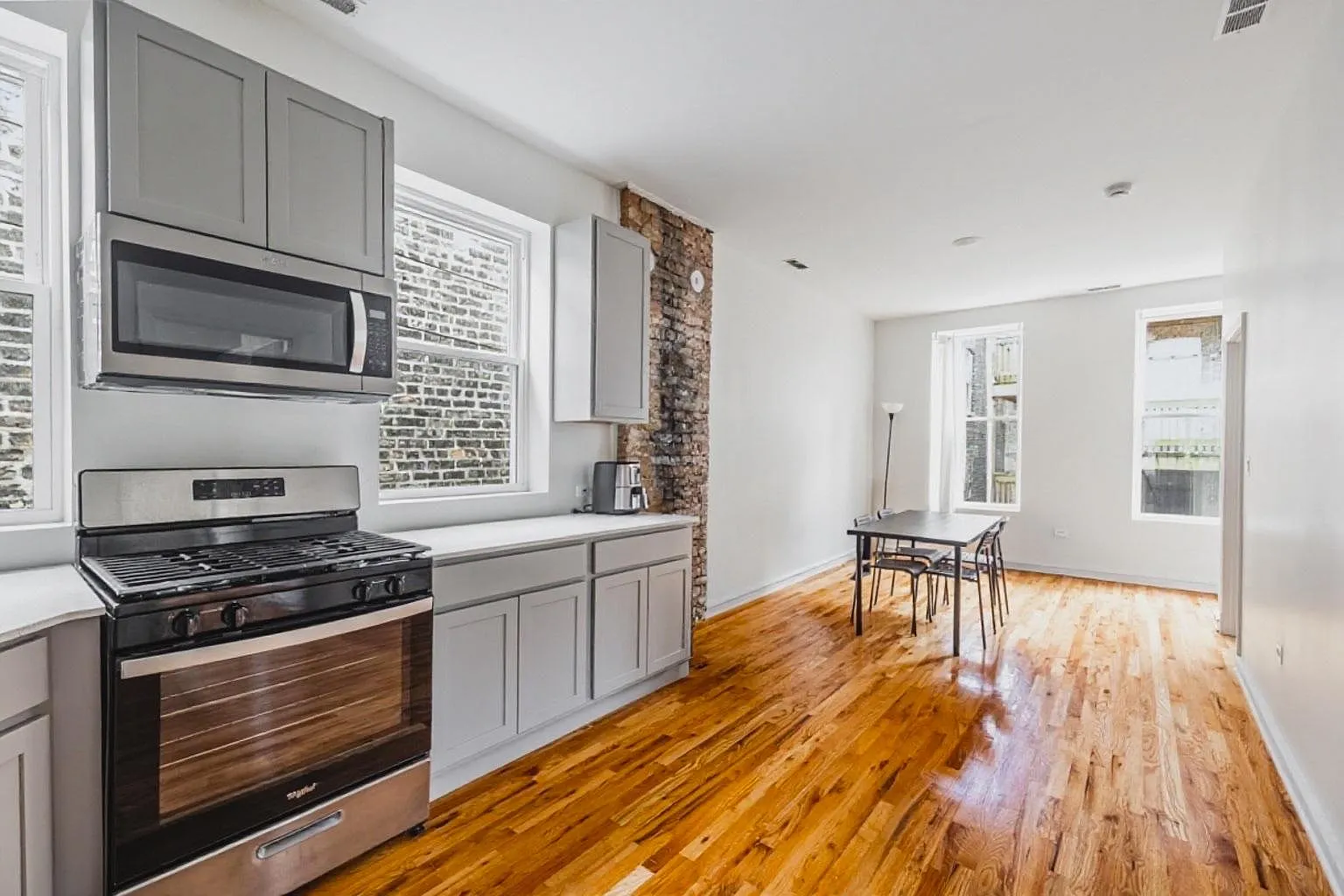 4 bed, 1800 sqft, $3,600 — Photo 3