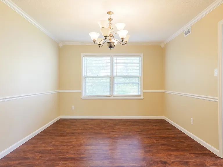 4104 Lantern Ln — Photo 7