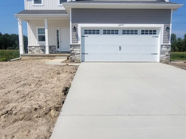 6204 Summerbrooke Cir, Fowlerville, MI 48836