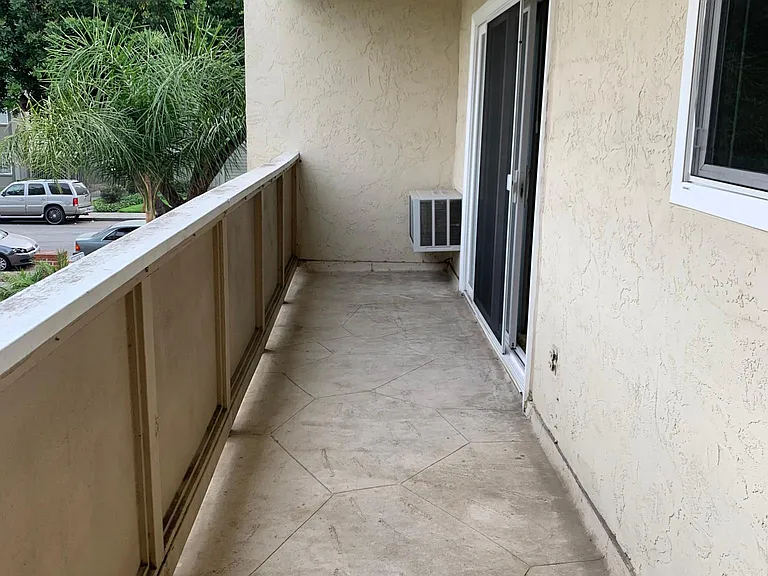 415 Acalanes Apartments — Photo 16