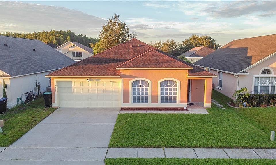 1st image of 1829 Putney Cir