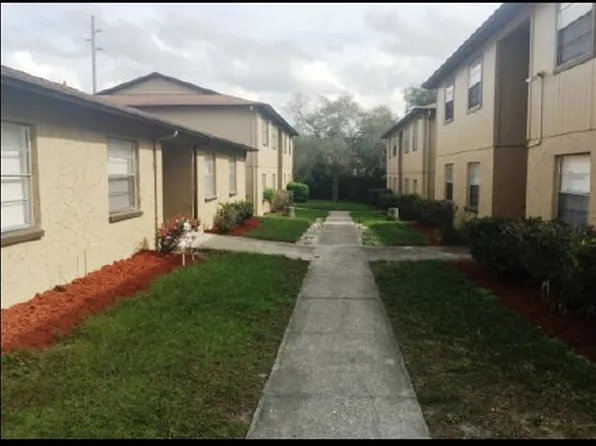 11409 N 52nd St APT 3, Tampa, FL 33617