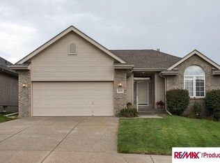 18916 Josephine St, Omaha, NE 68136