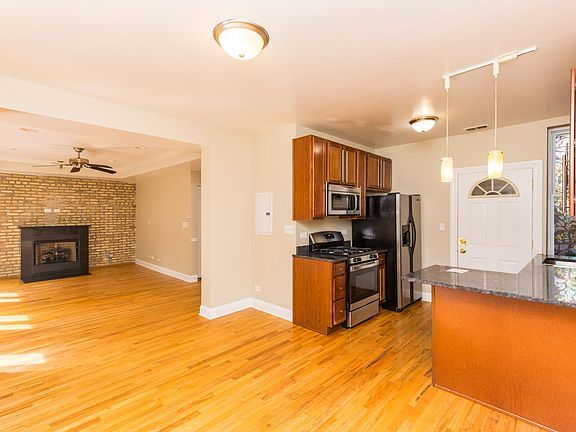 3rd image of 1638-46 W Greenleaf Ave #1638-1S