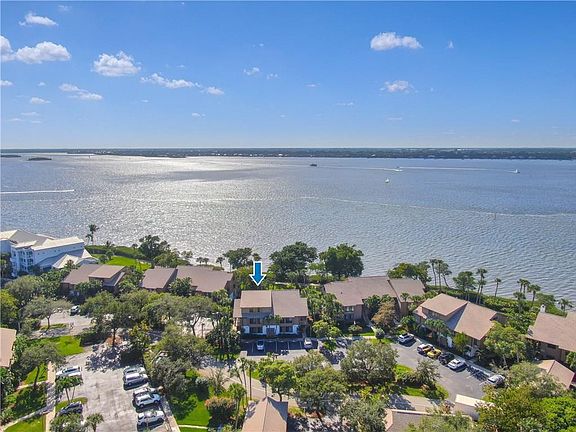 2nd image of 250 NE Edgewater Dr #250