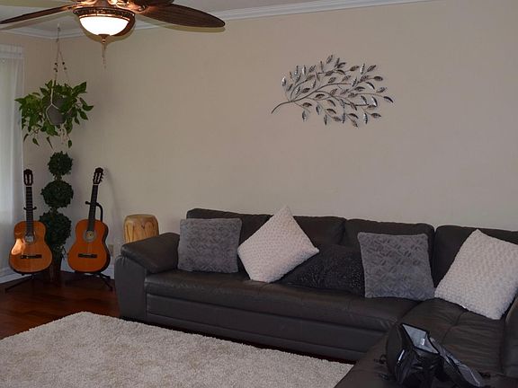 3rd image of 500 Broderick Dr
