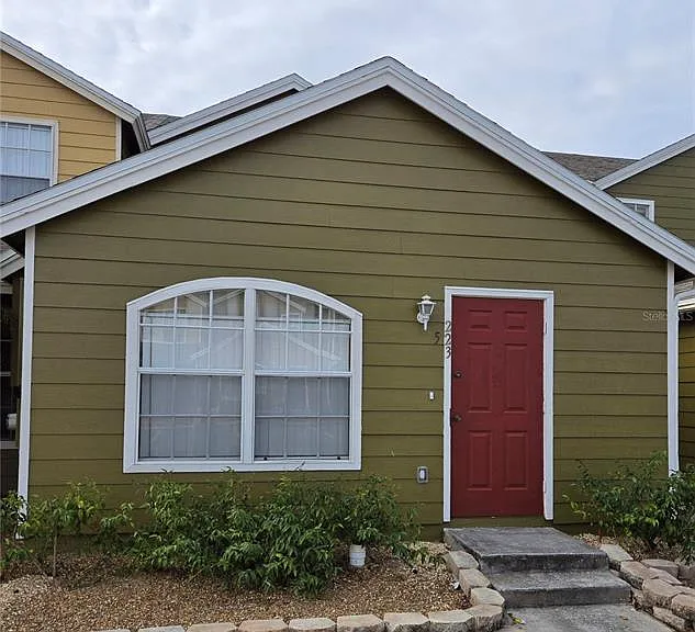 223 Washington Palm Loop #B — Photo 1