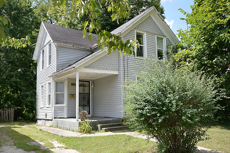 1st image of 211 W Emerson St