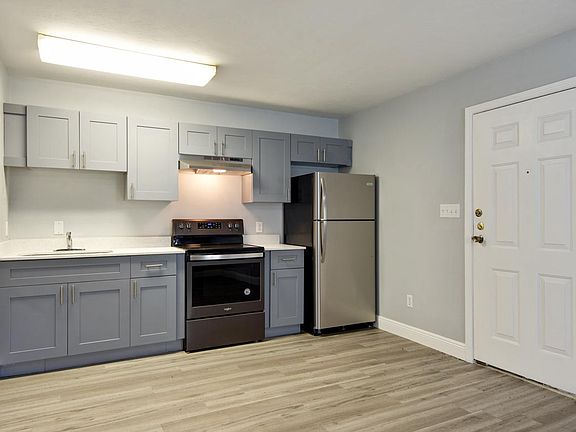 2nd image of 214 Columbia Dr