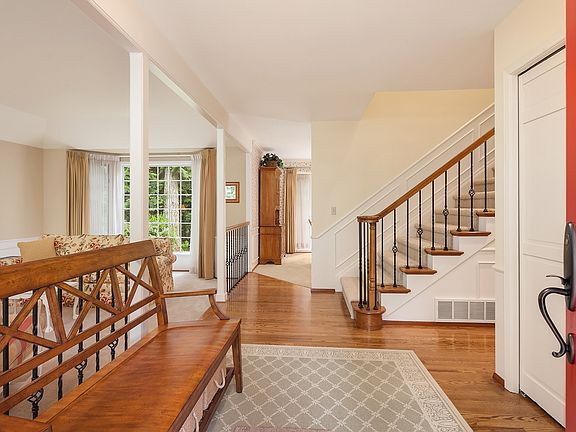 2nd image of 24219 NE 7th Pl