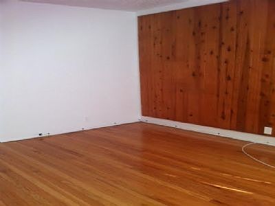 3rd image of 6932 S Crandon Ave APT 1E