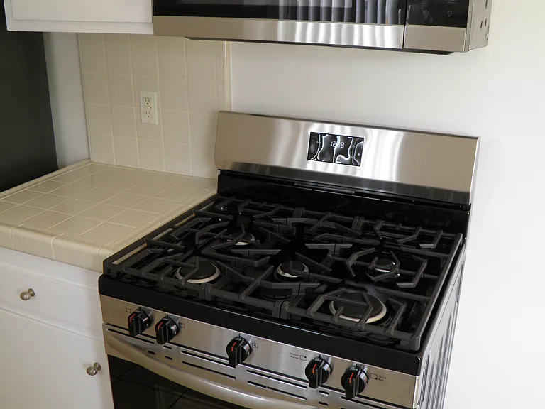 5-703 Strand St #5 — Photo 10