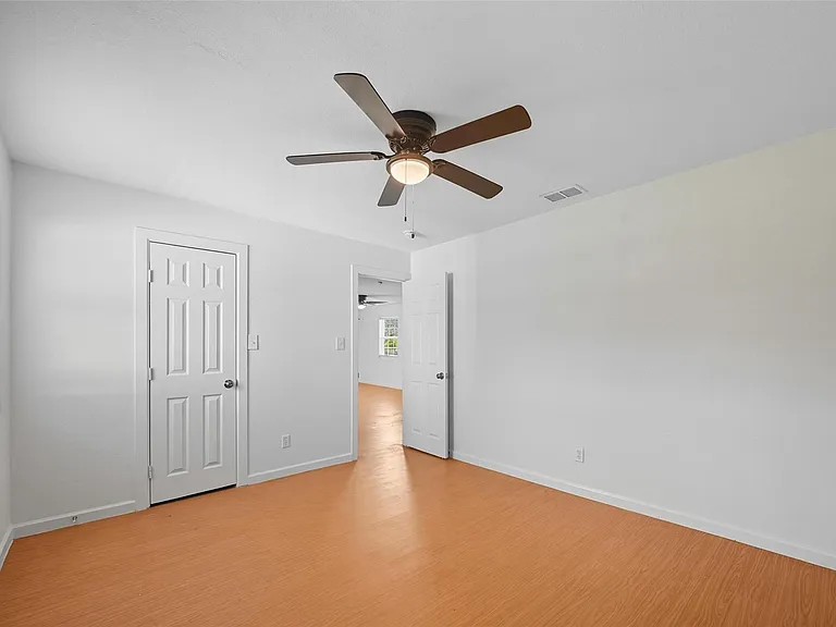 708 Union Ave — Photo 10