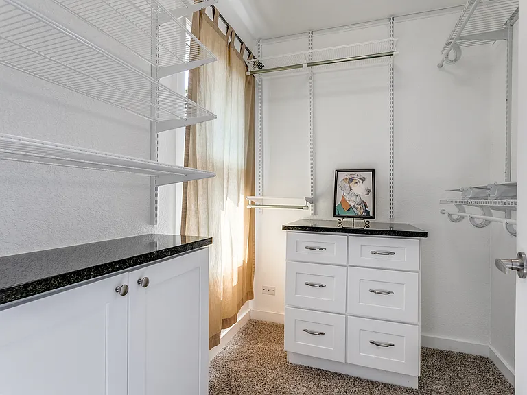 611 Greenwich Blvd — Photo 14