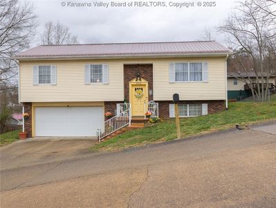 5004 Black Oak Dr, Cross Lanes, WV, 25313