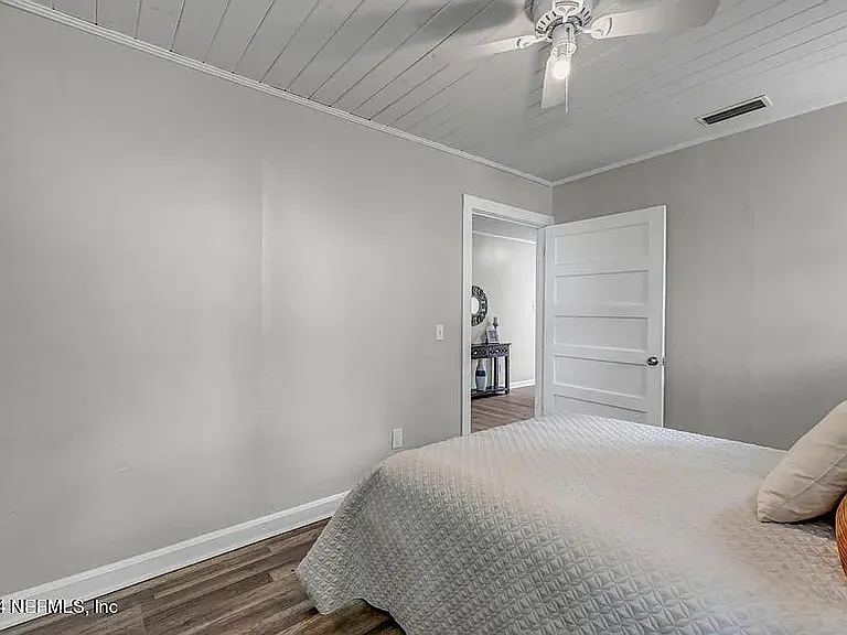 3 bed, 1155 sqft, $1,850 — Photo 4