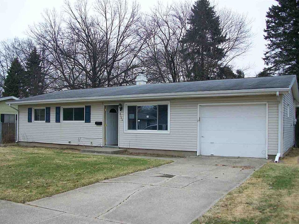 1st image of 4104 Manor Dr