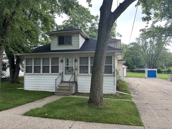 110 Miles St, Ypsilanti, MI 48198
