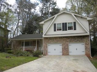 3511 Sandy Woods Ln, Stone Mountain, GA 30083