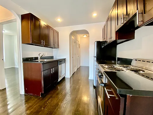 Rented by Compass | media 3