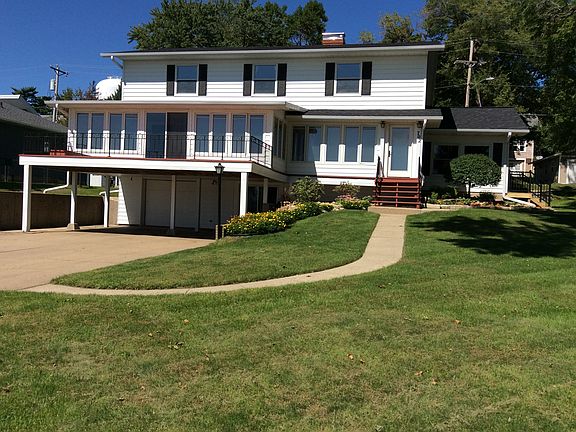 4th image of 702 Park Dr