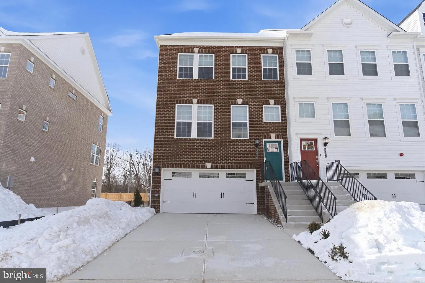 3 bed, 4.5 bath, 2355 sqft, $3,550 — Photo 2