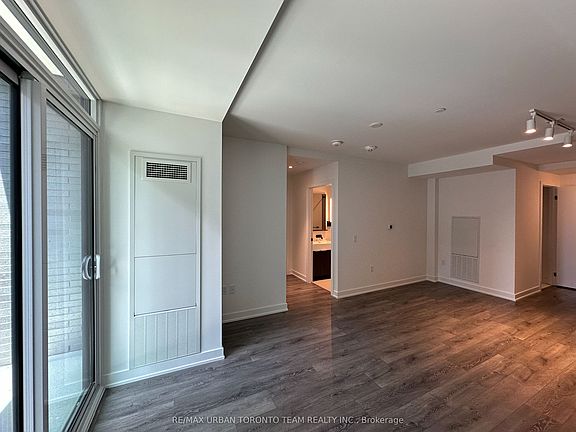 4th image of 127 Broadway Ave #805
