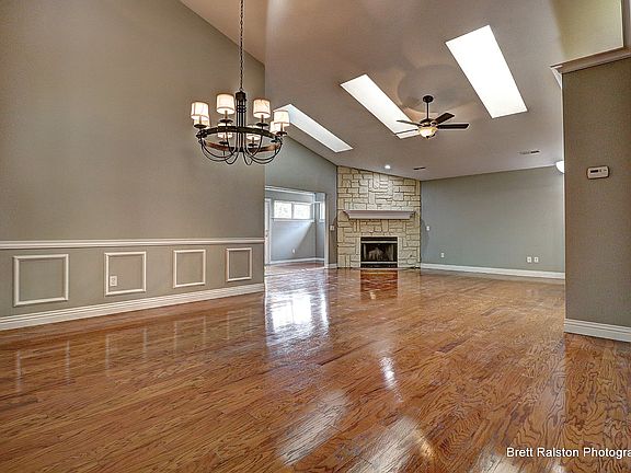 2nd image of 3602 SE 8th St