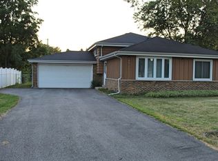 5N280 Lloyd Ave, Itasca, IL 60143