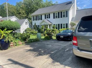 1000 New Hampshire Dr, Jamestown, NC 27282