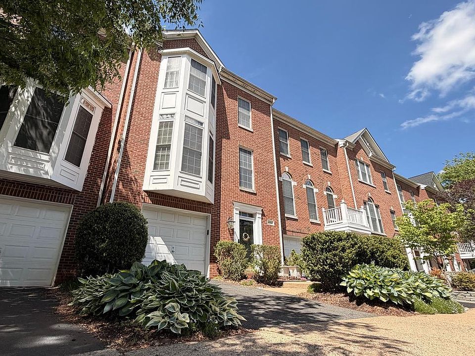 1st image of 4224 Lower Park Dr