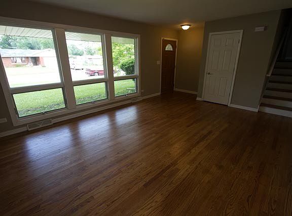 5th image of 1044 New Haven Ave