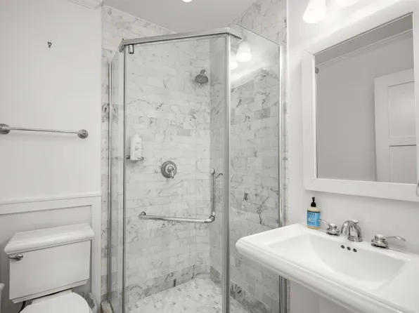 49 West 16th Street image 11 of 12