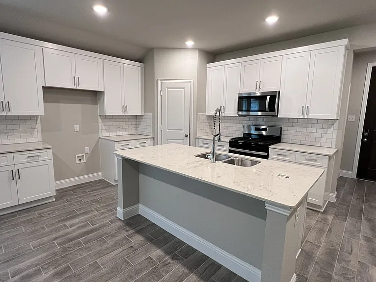 729 Fencerow Trl — Photo 5