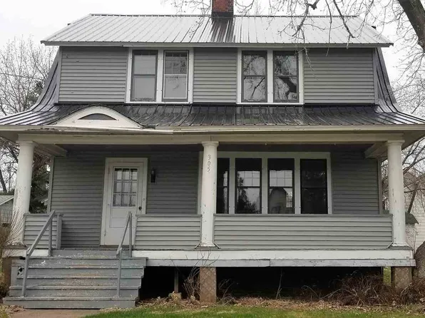 305 Lake Ave, Ironwood, MI 49938