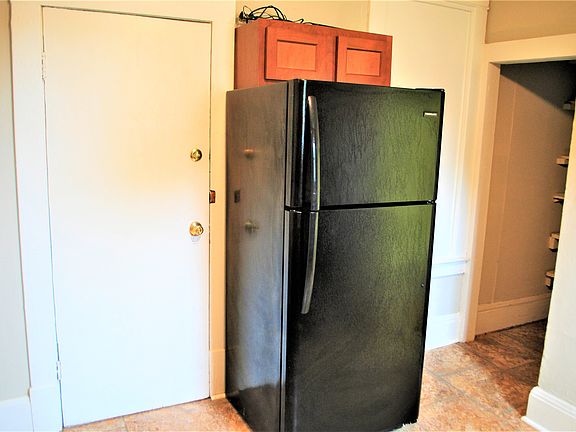 4th image of 4622 Lancaster Ave #A