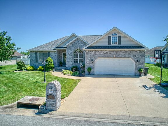 2nd image of 1105 Daybreak Dr
