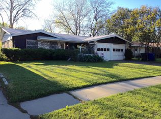 1814 Foxcrost Ln, Carrollton, TX 75006