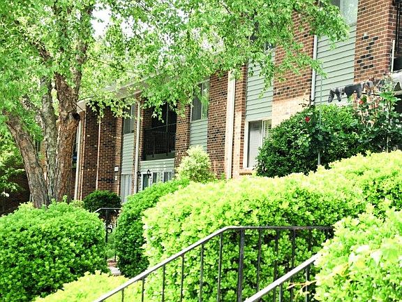 2nd image of 600 S Lasalle St APT 1104