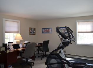 6 Olde English Rd, Bedford, NH 03110