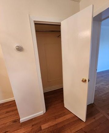 5th image of 836 Revere Ave APT 1R