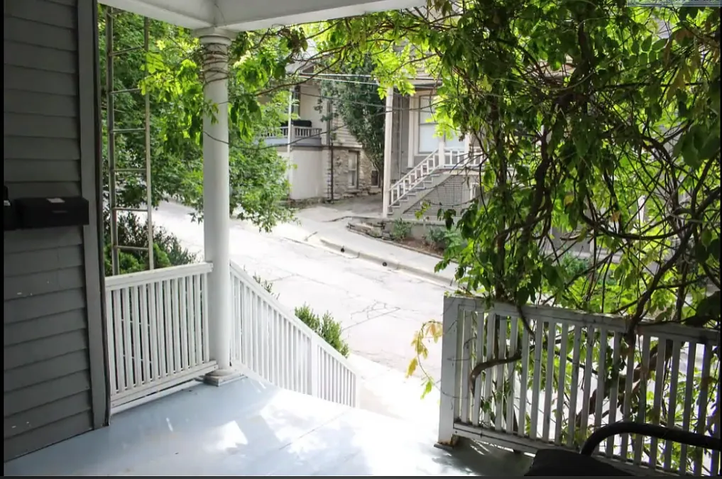 208 Williams Street - 2 — Photo 2