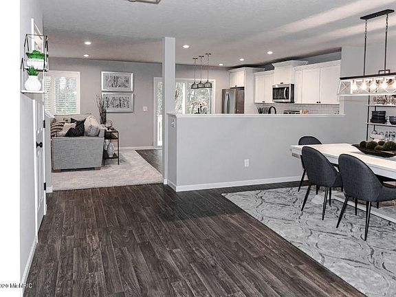 3rd image of 1135 Sonoma Court