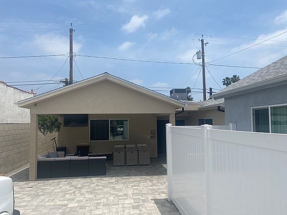 3rd image of 1224 N Griffith Park Dr