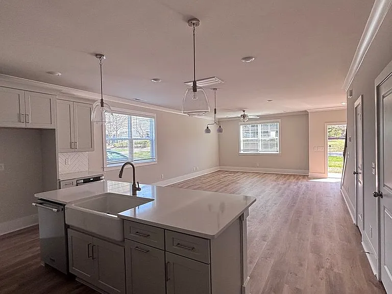 4630 Dogwood Pl — Photo 5