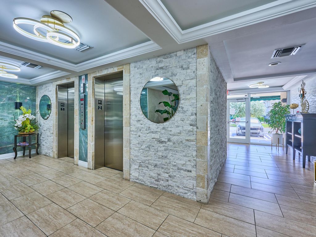 2611 N Riverside Drive #606, photo 5