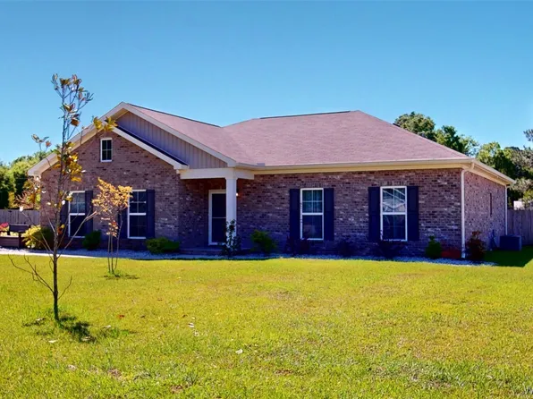 105 Magnolia Ln, Newton, AL 36352