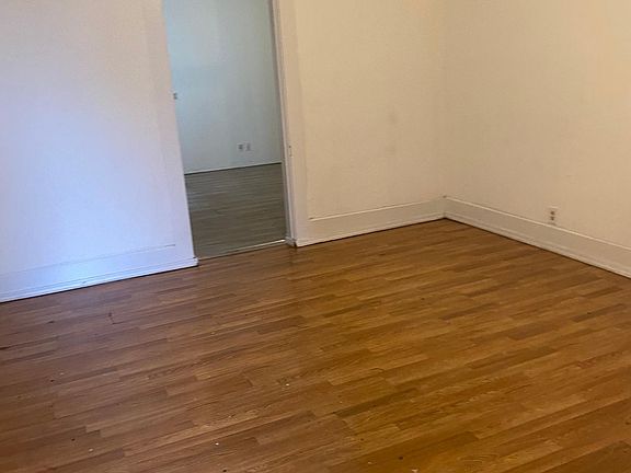 5th image of 102 E Missouri St