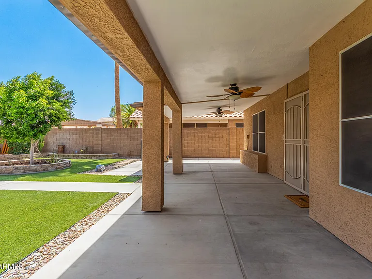 12545 W Cambridge Ave — Photo 9